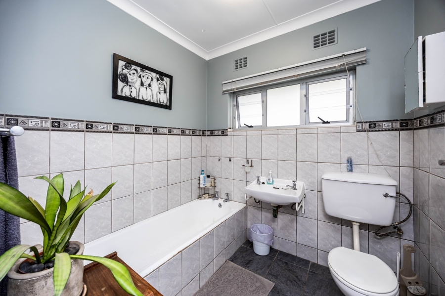 4 Bedroom Property for Sale in Beacon Bay Eastern Cape